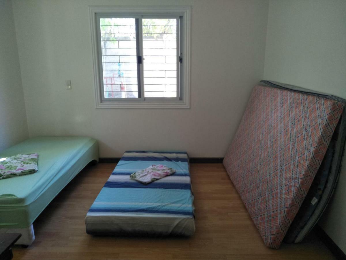 Cat Japanese Only At Uh Huh House Hostel Cebu Buitenkant foto